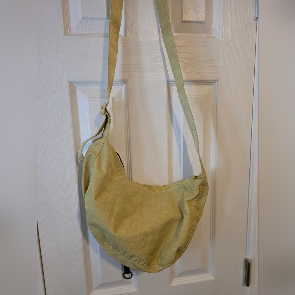 Baggu Medium Crescent In Butter Yellow